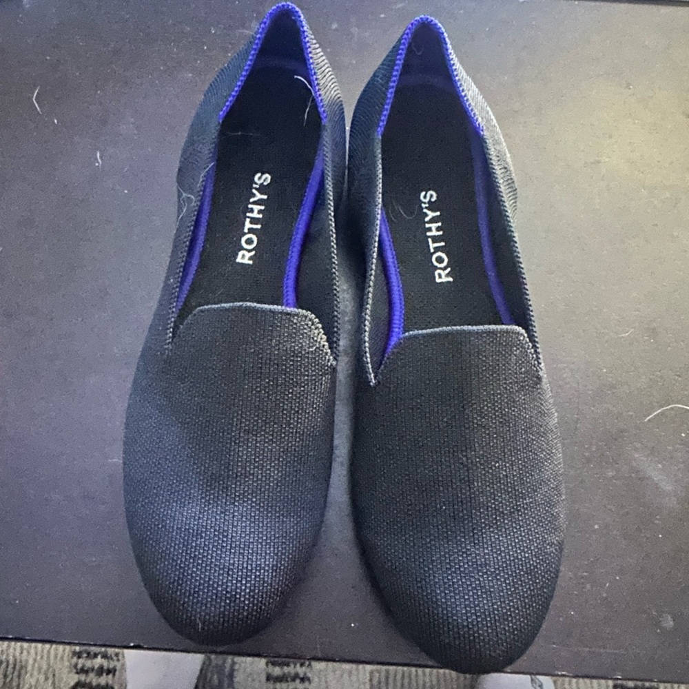 POSH STORE CLOSING
Rothy’s loafers